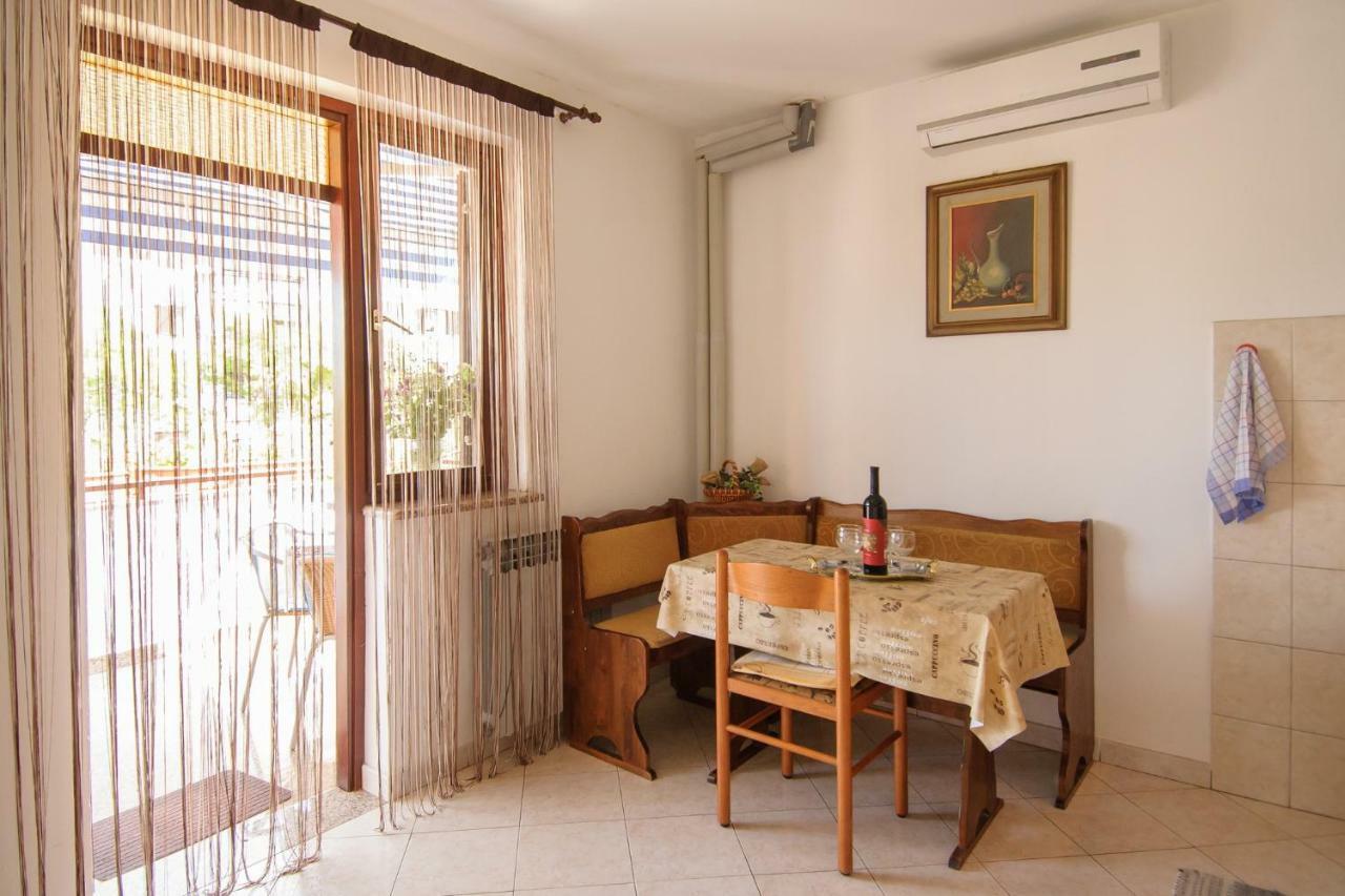 Apartments Nives بوريتش المظهر الخارجي الصورة