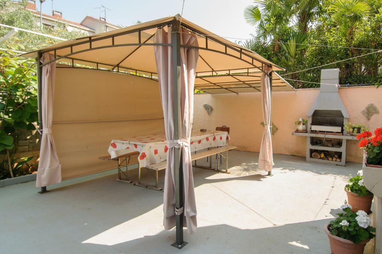 Apartments Nives بوريتش المظهر الخارجي الصورة