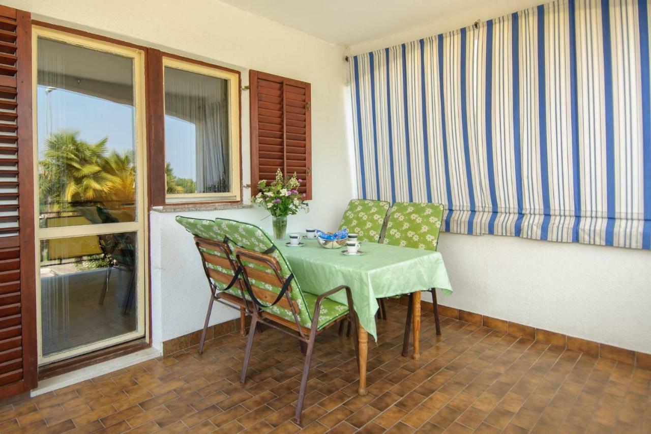 Apartments Nives بوريتش المظهر الخارجي الصورة