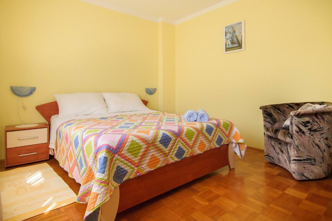 Apartments Nives بوريتش المظهر الخارجي الصورة