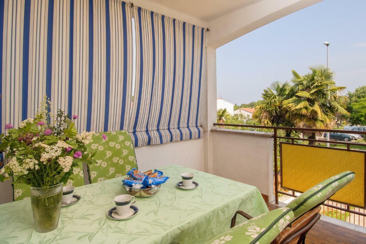 Apartments Nives بوريتش المظهر الخارجي الصورة