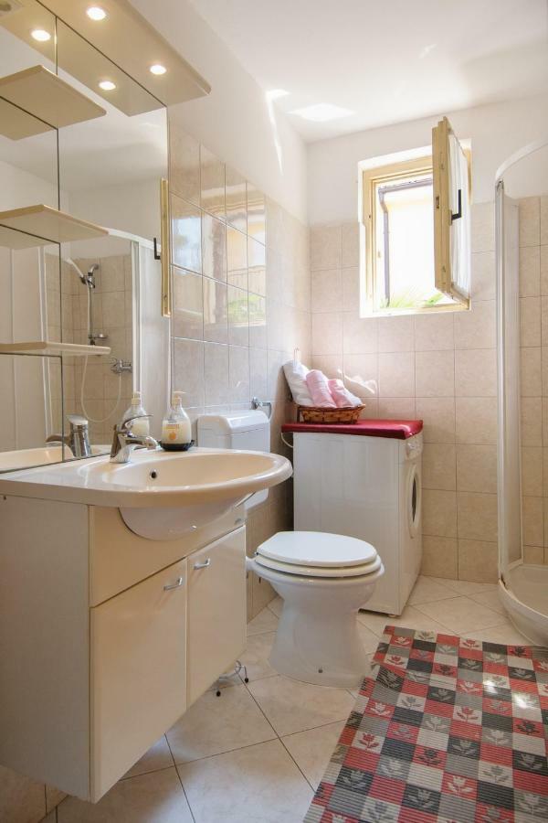 Apartments Nives بوريتش المظهر الخارجي الصورة