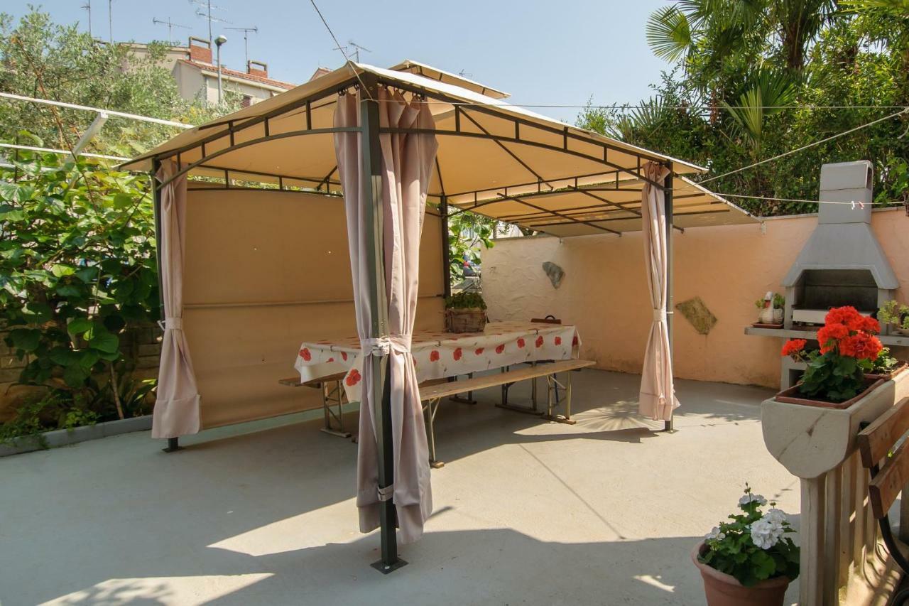 Apartments Nives بوريتش المظهر الخارجي الصورة