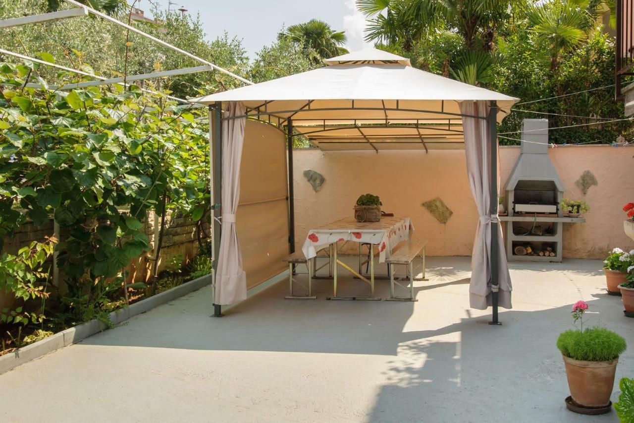 Apartments Nives بوريتش المظهر الخارجي الصورة